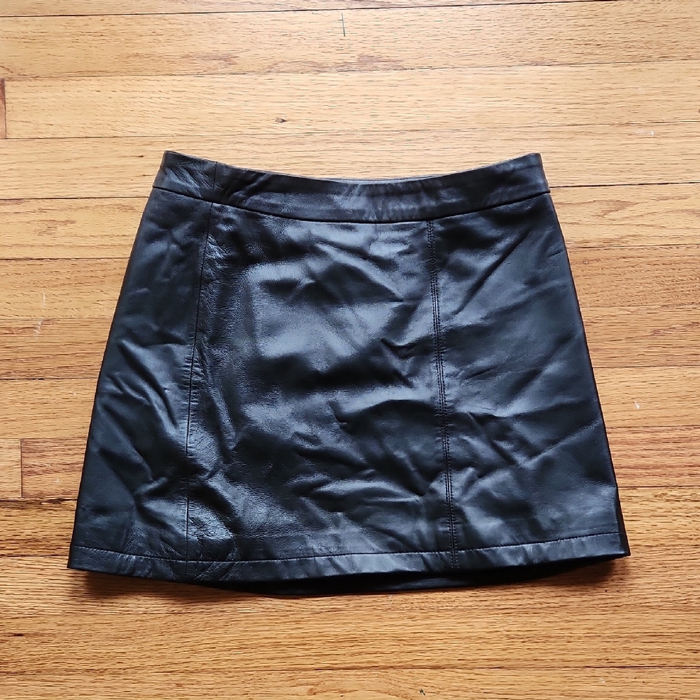 Cupcakes & Cashmere Black Mini Skirt Size 2